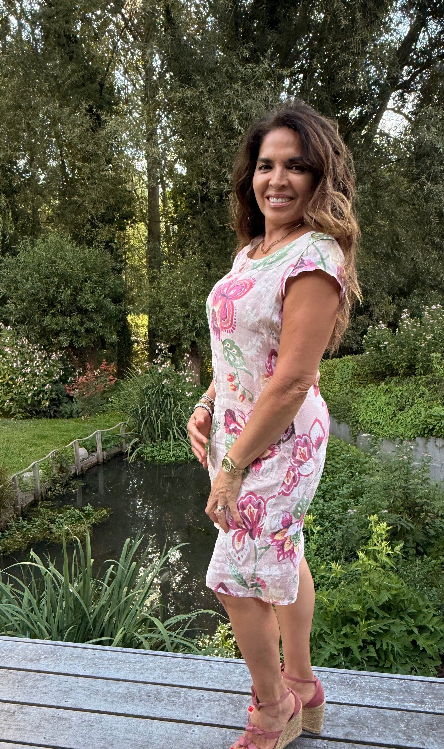 GG127 Linnen Zomerkleed met Roze Bloemen – Luchtig & Elegant (Maat 40)