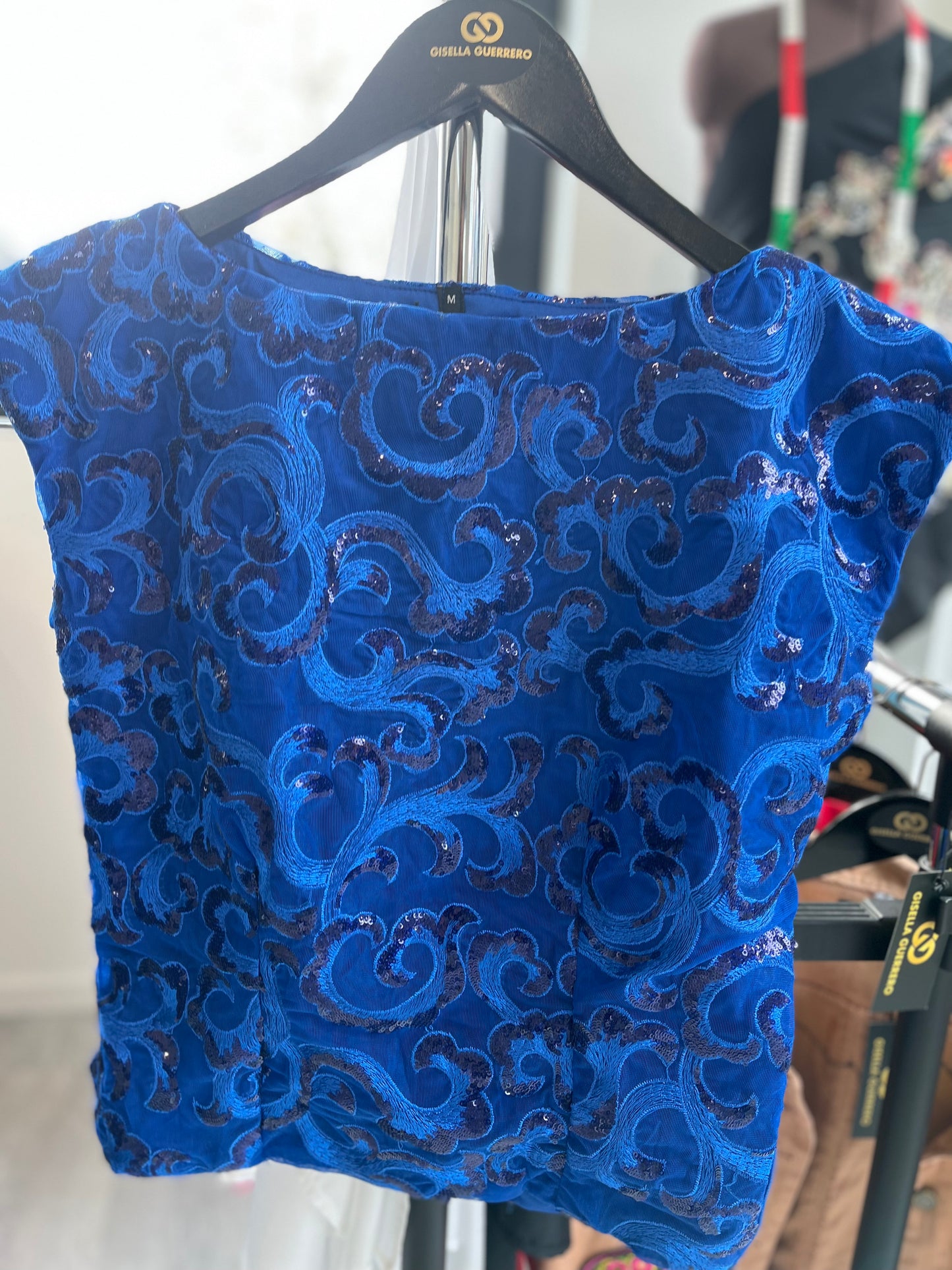 GG030: Short Blue Blouse